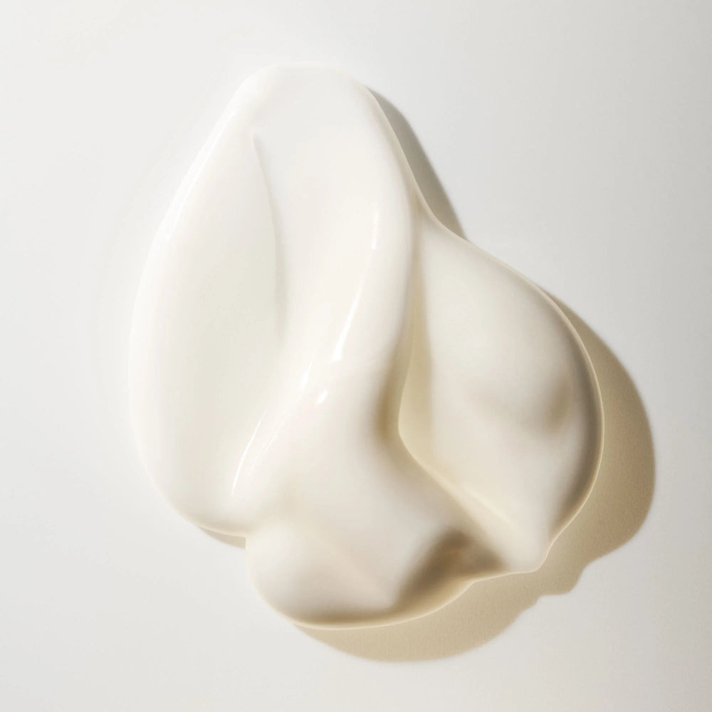 rich hair masque texture showing deep conditioning formula for dry damaged hair