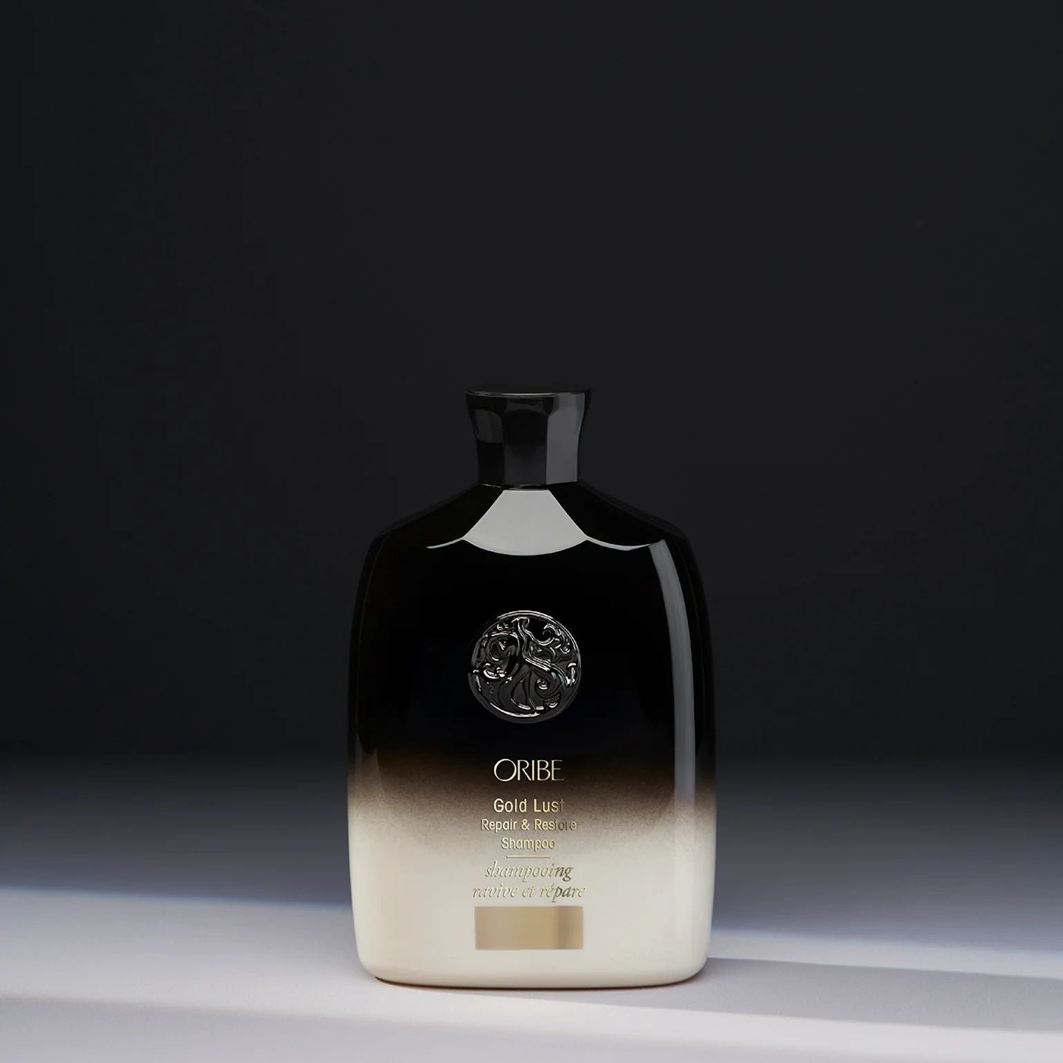Oribe Gold Lust Repair and Restore Shampoo for strengthening damaged hair and restoring shine